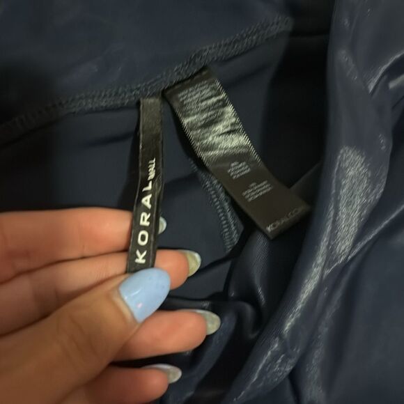 Koral Leggings - Ankle Crop - Like New - Shiny Navy Leggings - Size Small - Picture 3 of 3